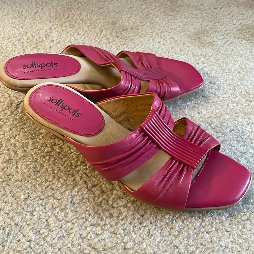Vintage Softspots Leather Wedge Sandals, Size 7